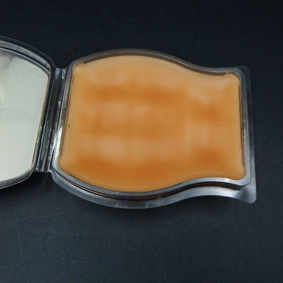 Scentsy Snowberry Wax Bar 3.2 Fl Oz. Melts Cubes - Picture 2 of 3